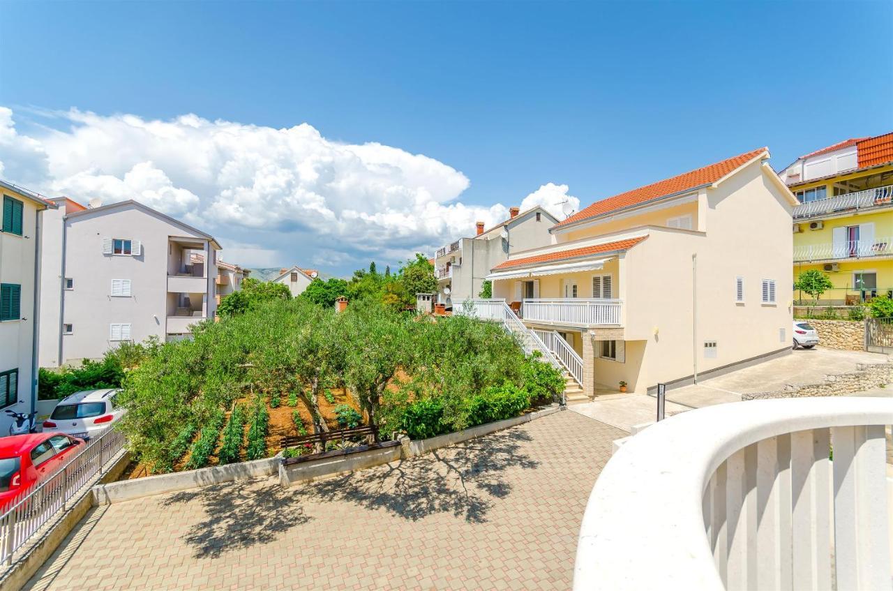 Apartments And Room Maestral Trogir Eksteriør bilde